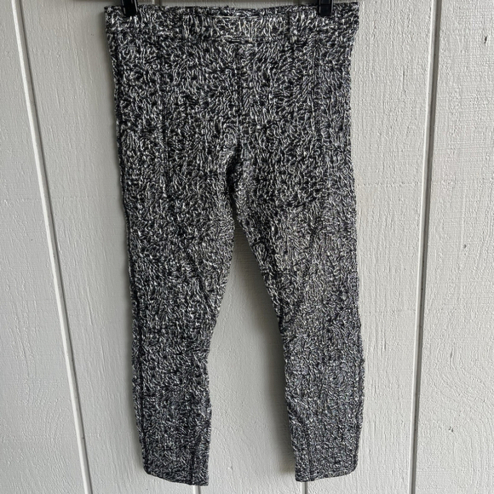 Faith Connexion‎ Silver Brocade Crop Leggings Size 38 US 6